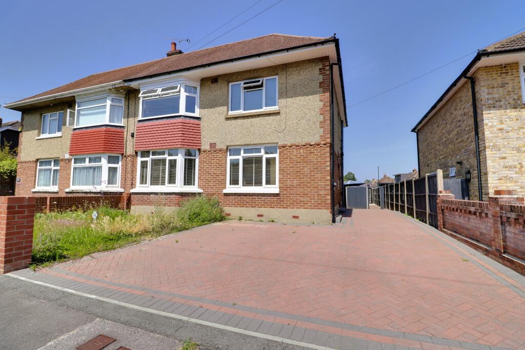 2-bed flat on Lone Valley, Widley, £230,000