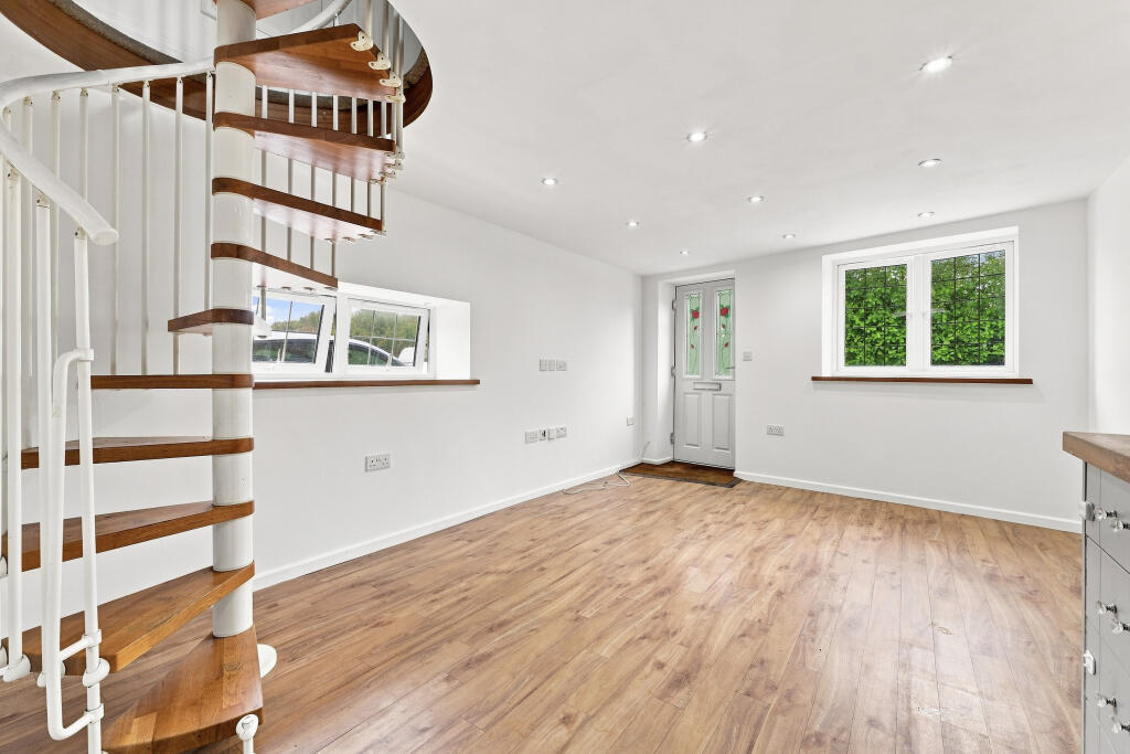 Bobby Hill, Wattisfield, Suffolk, IP22 photo 4