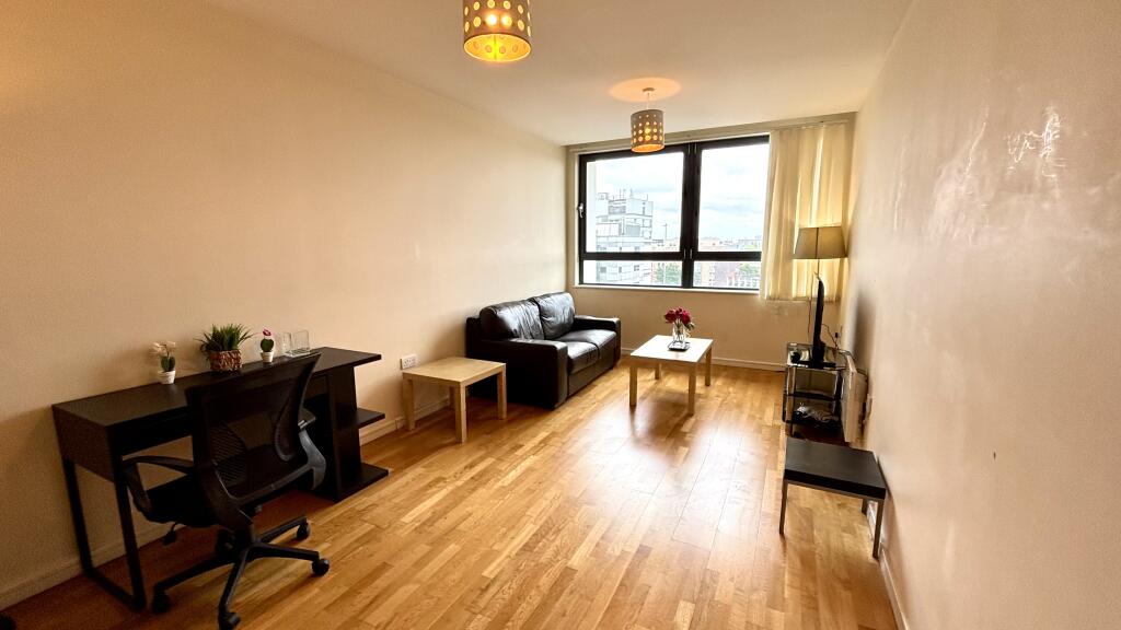 Apartment in Newcastle upon Tyne - More
