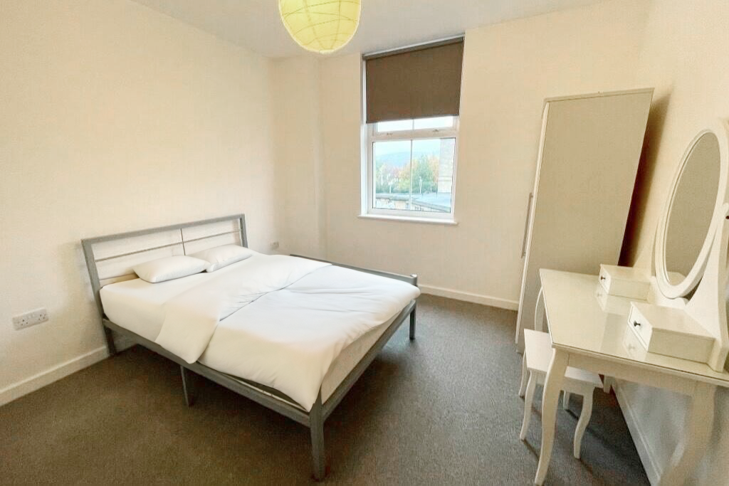 Apartment in Sheffield - View 4