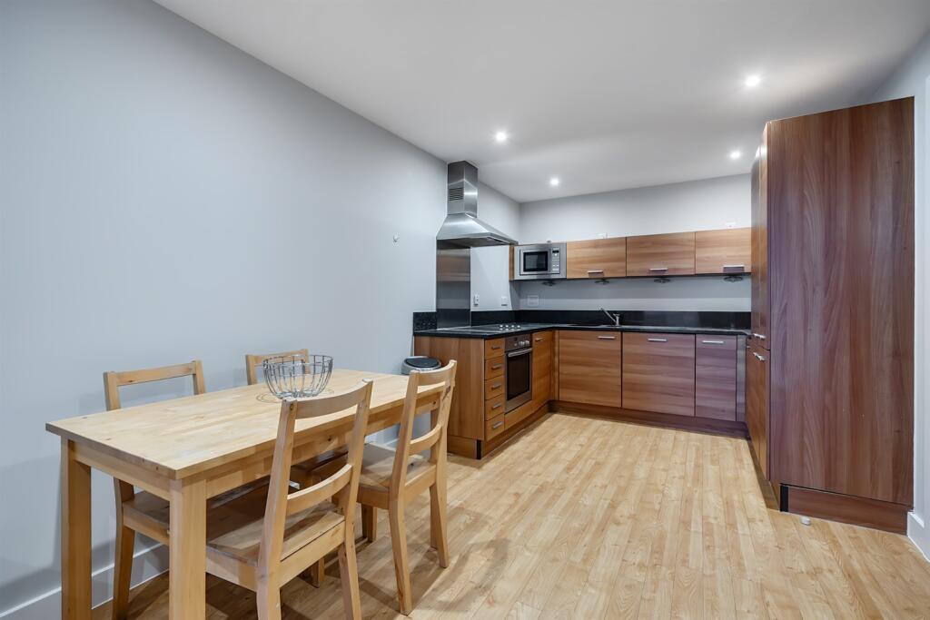 Apartment in Reading - View 3