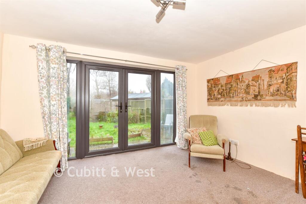 Main image of property: Queens Grove, Waterlooville, Hampshire