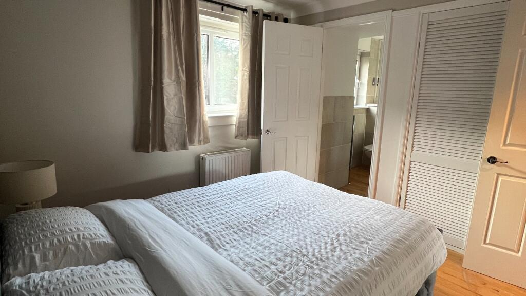 Apartment in Glasgow, Kingston - More