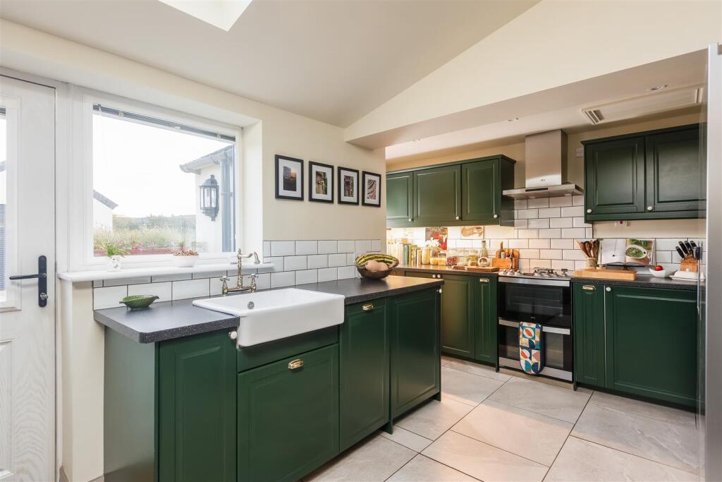 Hill Cottages, Rosedale East, Pickering - View 3