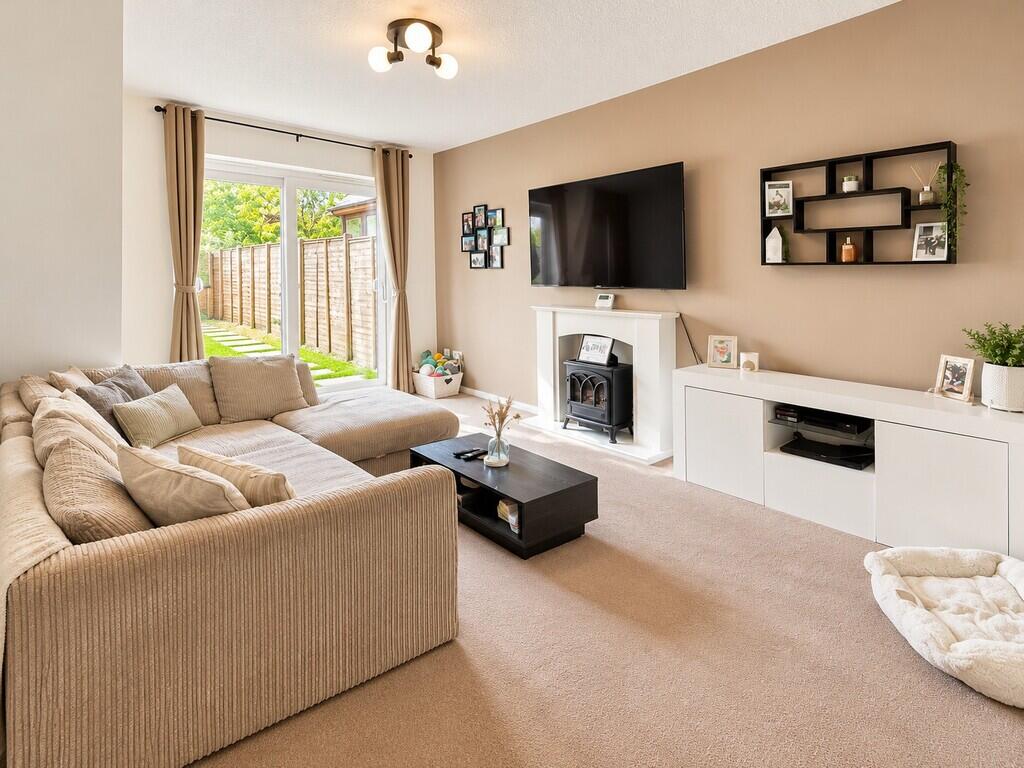 Longs Drive, Yate, Bristol photo 4