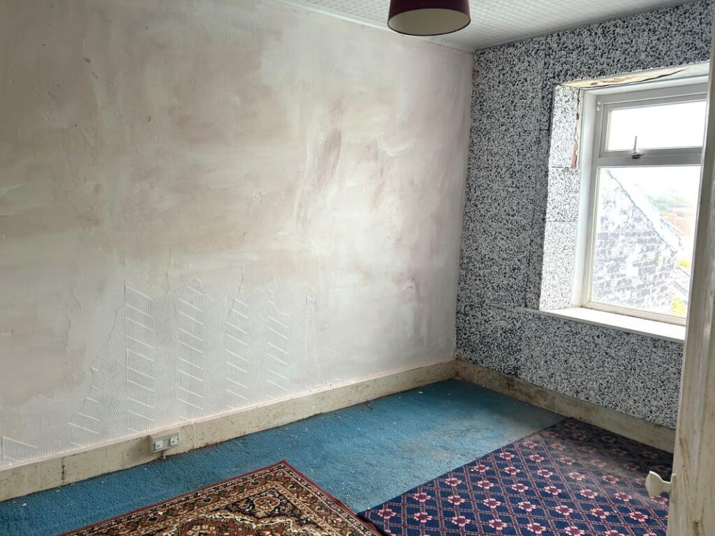House in Milford Haven, Pembrokeshire - More