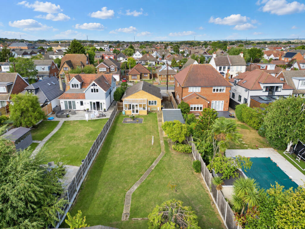 House in Southend-on-Sea - View 4