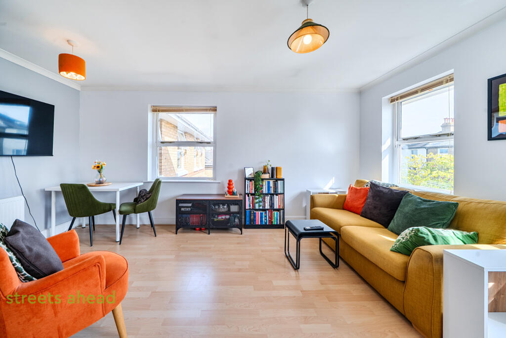 Apartment in Croydon - View 5