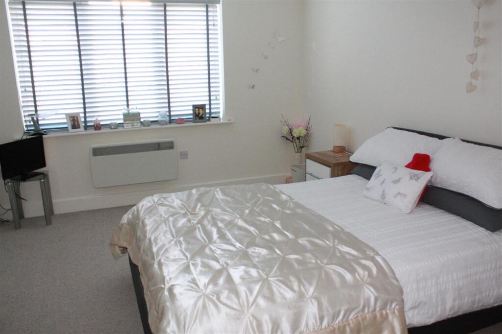 Apartment in Huntingdonshire, St Ives - More