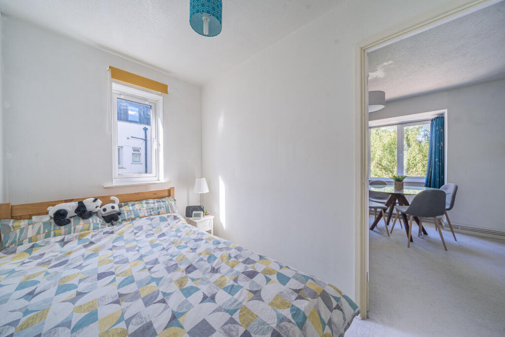 Apartment in London - More