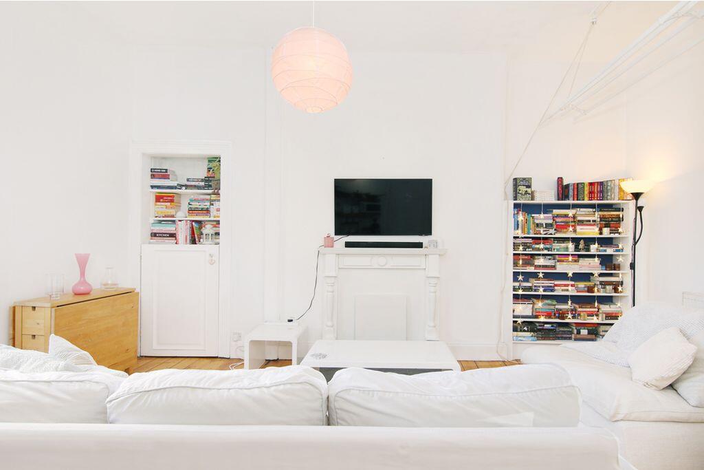 Apartment in Edinburgh, East Lothian - View 3