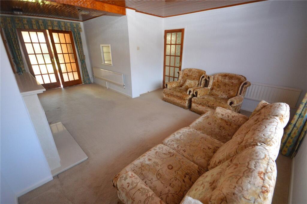 House in Luton - View 4