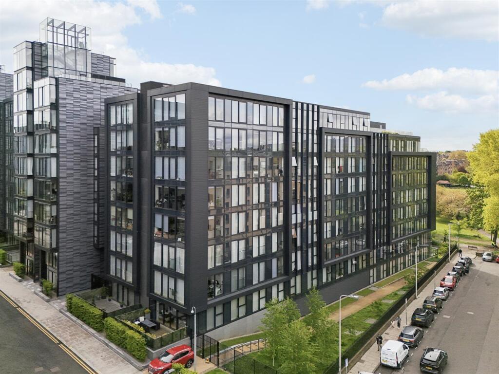 Main image of property: Simpson Loan, Edinburgh