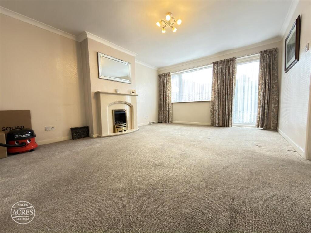 House in Walsall, Pheasey - View 3