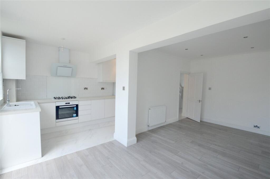 Main image of property: Midhurst Avenue, Croydon, CR0