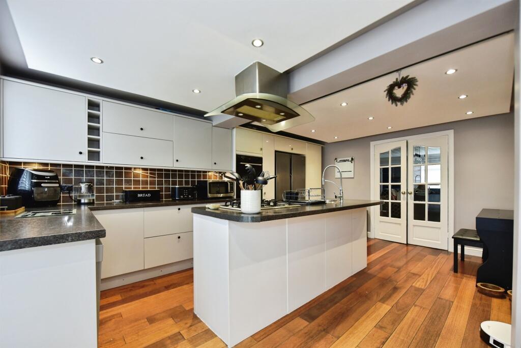 House in North East Derbyshire, Killamarsh - View 5