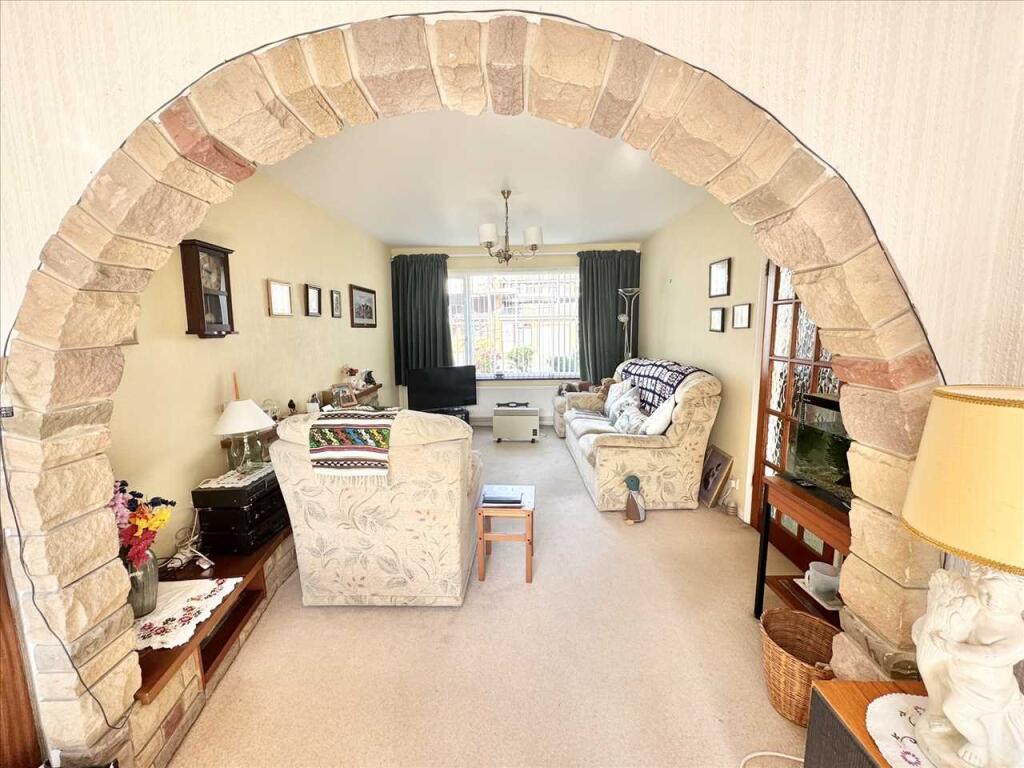 House in Rushcliffe, Keyworth - More