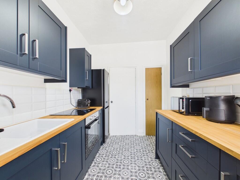 Apartment in Plymouth, Lipson Vale - View 4