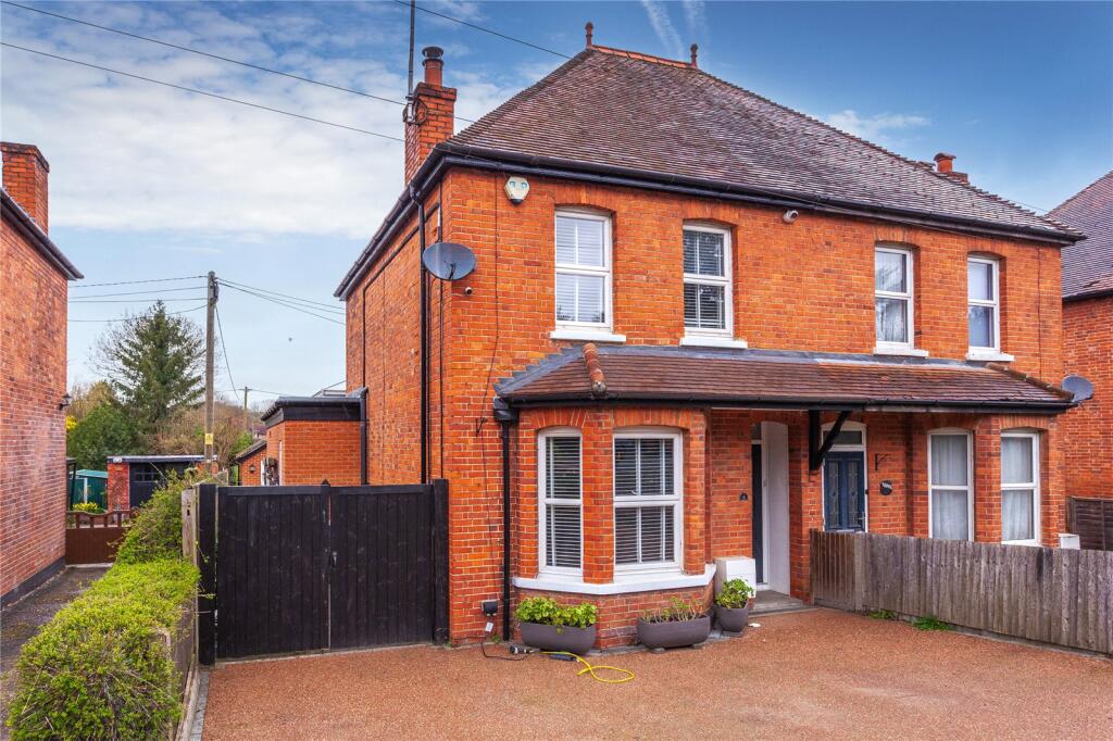 Main image of property: The Terrace, Knowl Hill, Berkshire, RG10