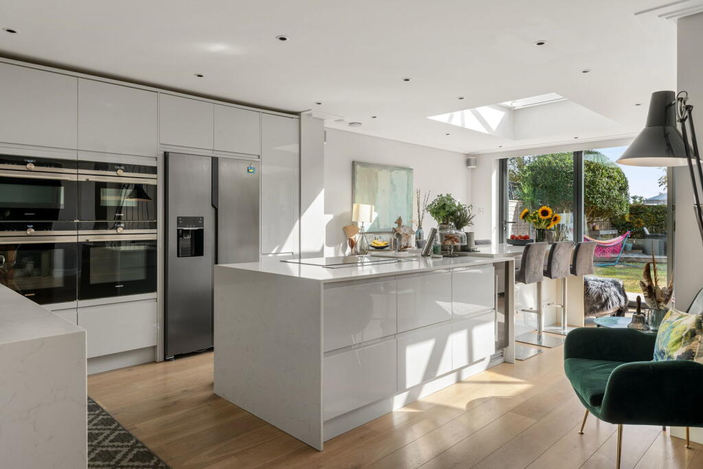 House in Tandridge, Lingfield - View 3