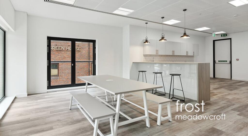 Kings House Hammersmith Rd W6 office to let 17.jpg