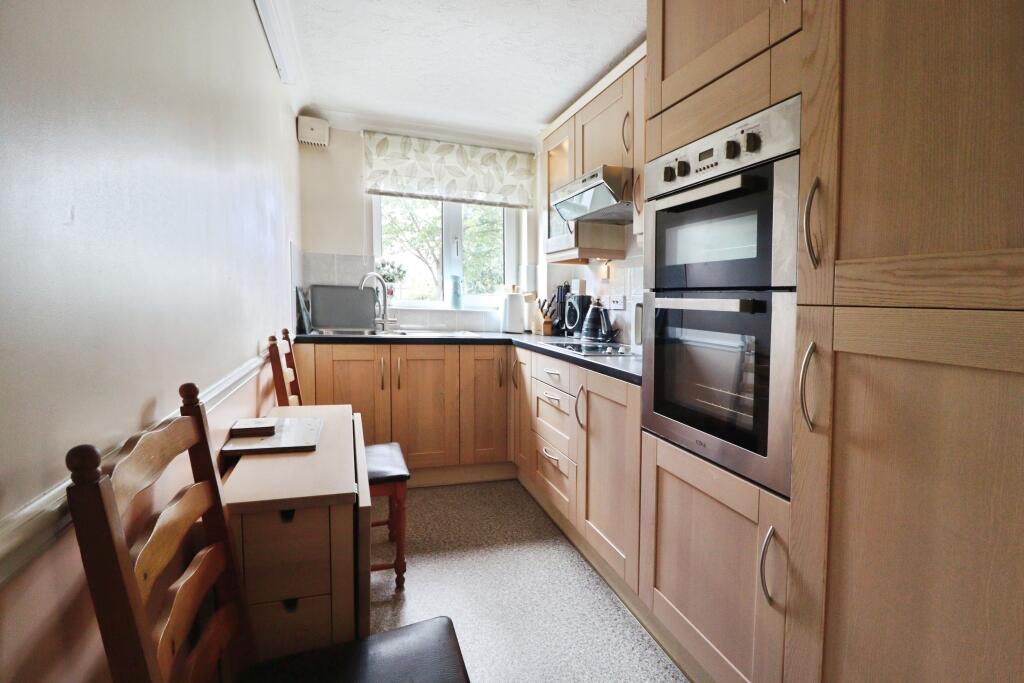 Apartment in Chelmsford - View 5