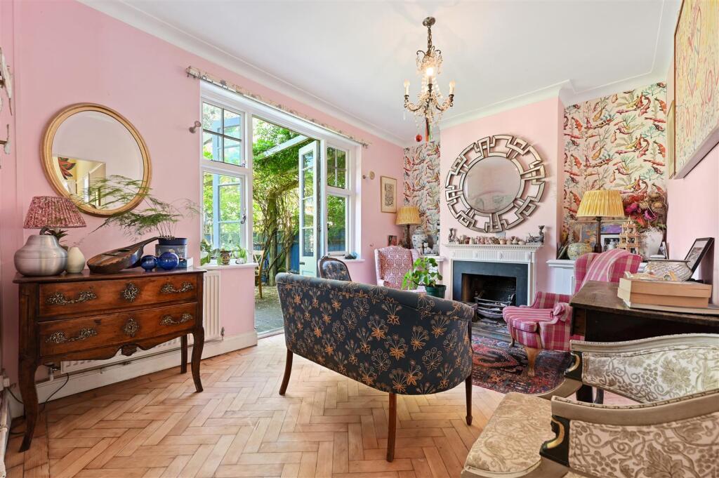 House in London - View 5