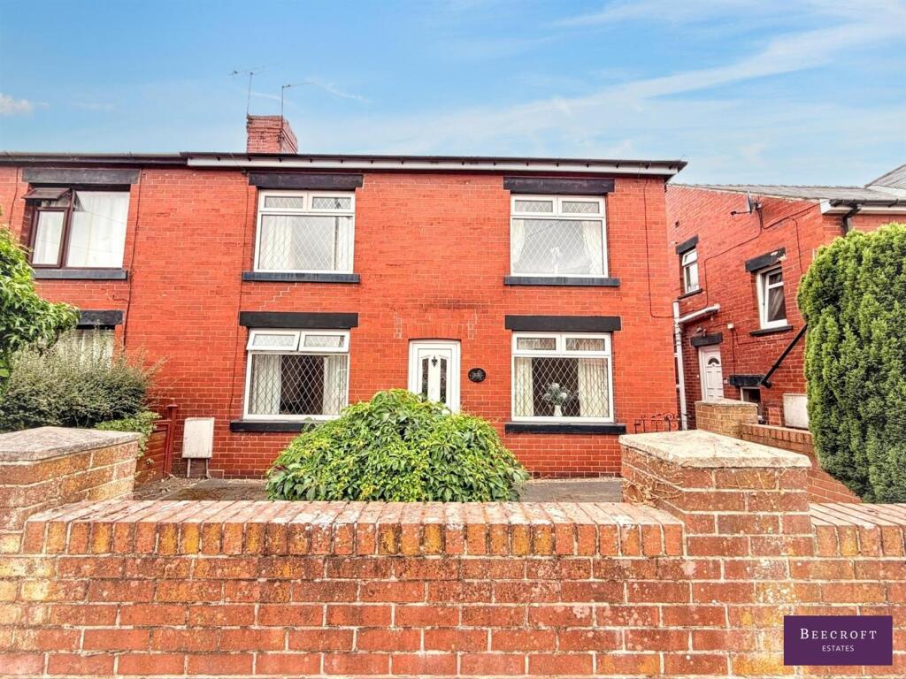 3-bed semi-detached on Barnsley Road, Darfield, Barnsley, £120,000