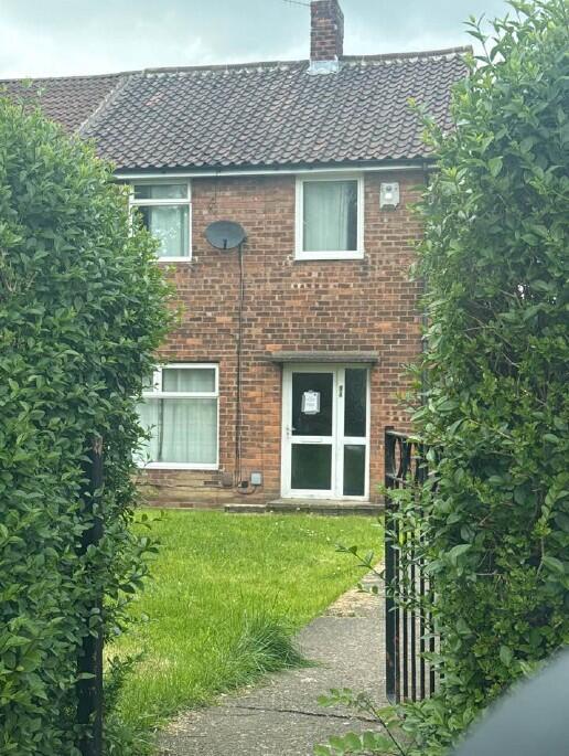 2-bed semi-detached on 94 Ganners Way, Leeds, West Yorkshire LS13 2PF, £85,000