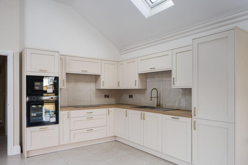 St Andrews Drive, Skegness, PE25 photo 3