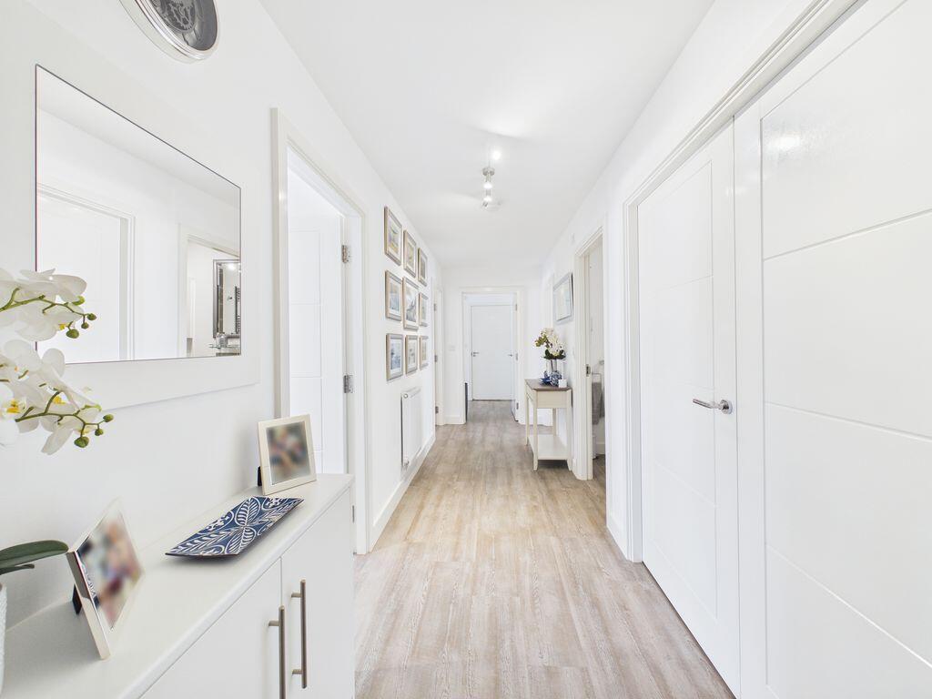 Centenary Way, Penzance - Stunning apartment photo 3