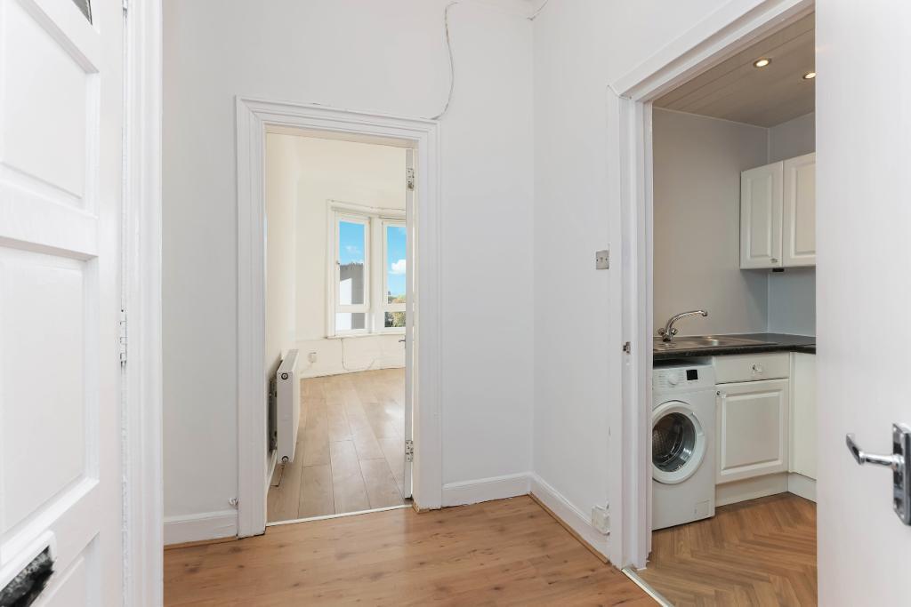 Apartment in Glasgow, Budhill - View 4