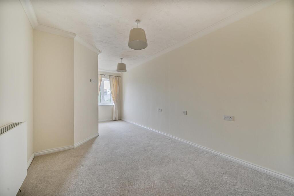 1-bed house on Goodwin Lodge, Deal, Kent, £230,000