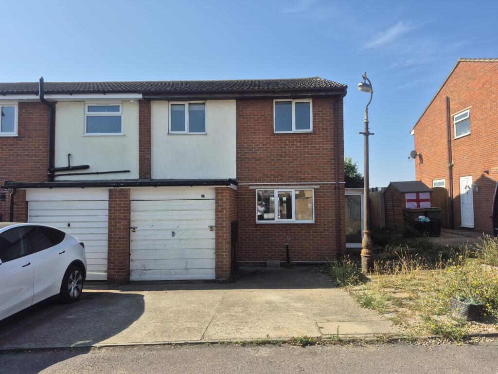 Main image of property: 2 Avery Close, Allhallows, Rochester, Kent ME3 9QG