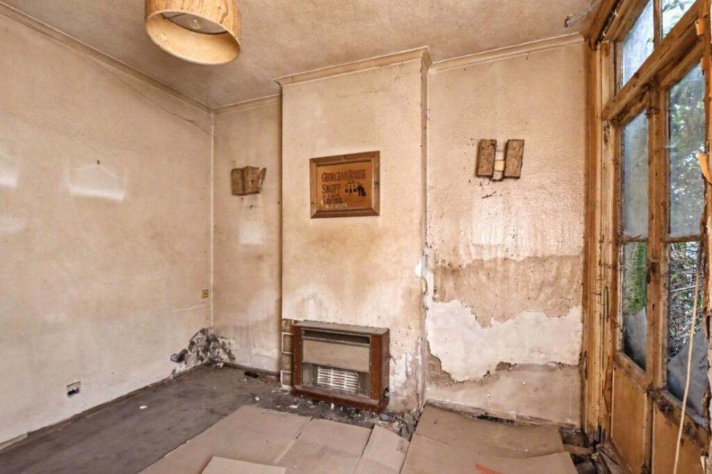 House in Southend-on-Sea, Essex - View 4