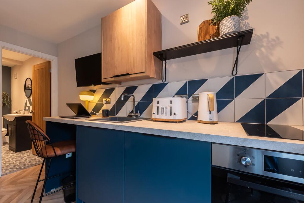 Apartment in Fife Street, Derby - View 5