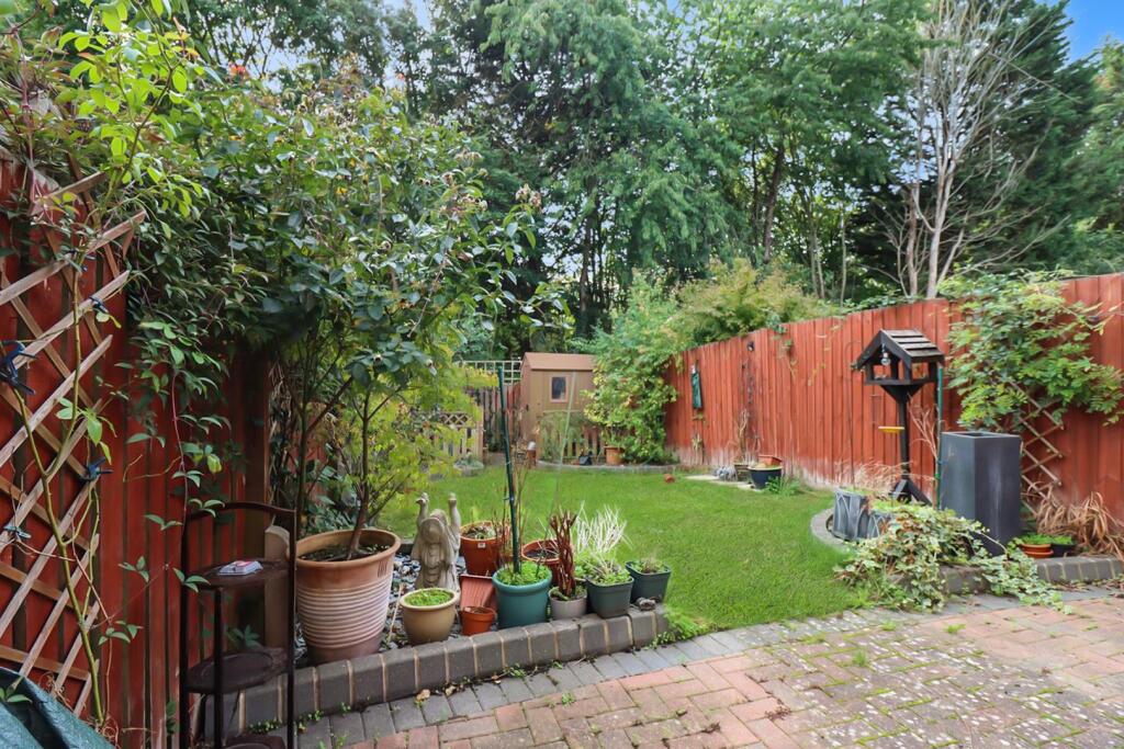House in Northampton - View 4