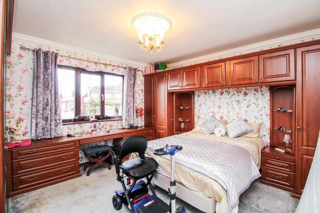 House in Wakefield - More