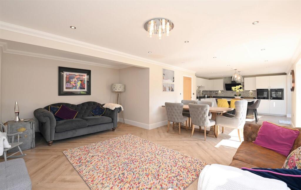 5-bed detached on Field House, Boundary View, Yoxall, DE13, £775,000