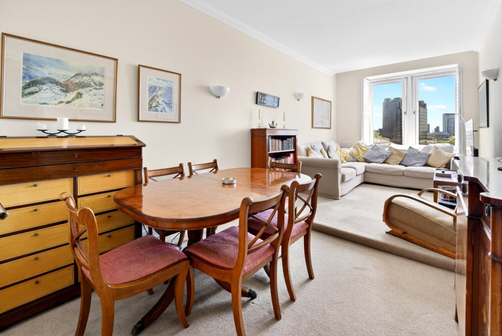 Whitehouse Apartments, 9 Belvedere Road, London, SE1 - View 2
