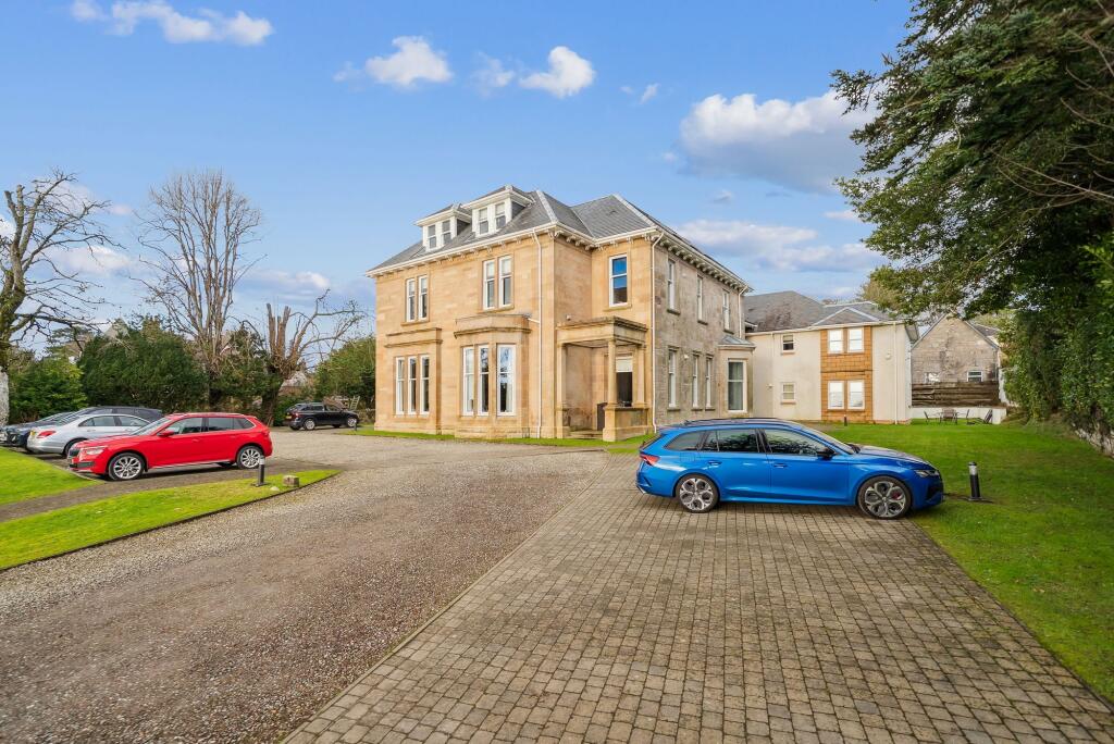 Main image of property: Flat 5, 16 Millig Street, Helensburgh, G84 9NP