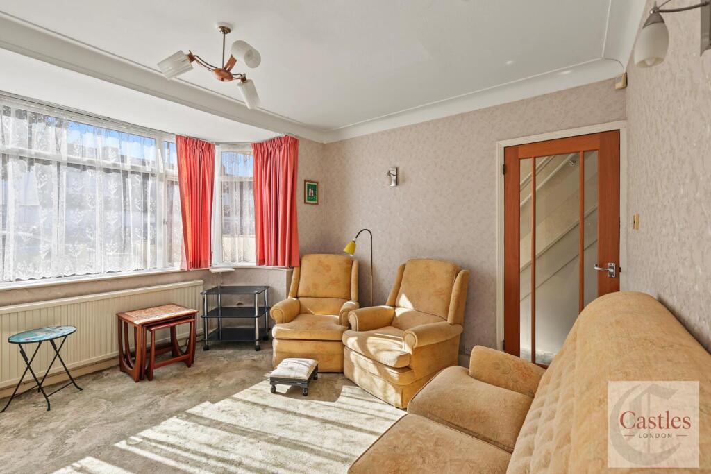 House in Enfield - More