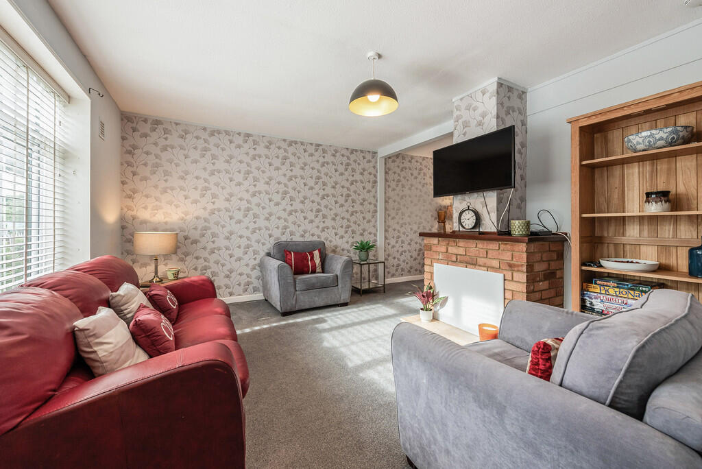 House in Southampton - More