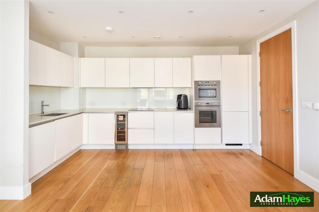 Apartment in London - View 2