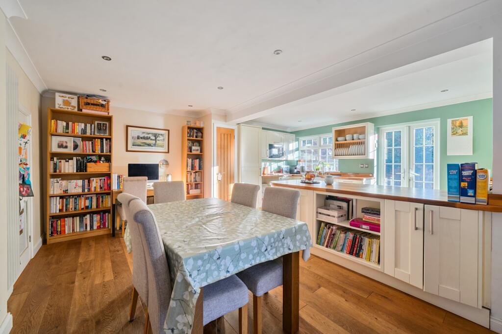 House in Basingstoke and Deane, Oakley - View 3