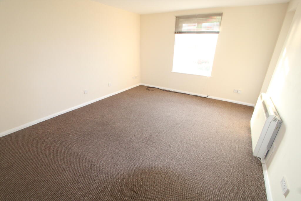 Apartment in London, Thamesmead - View 2
