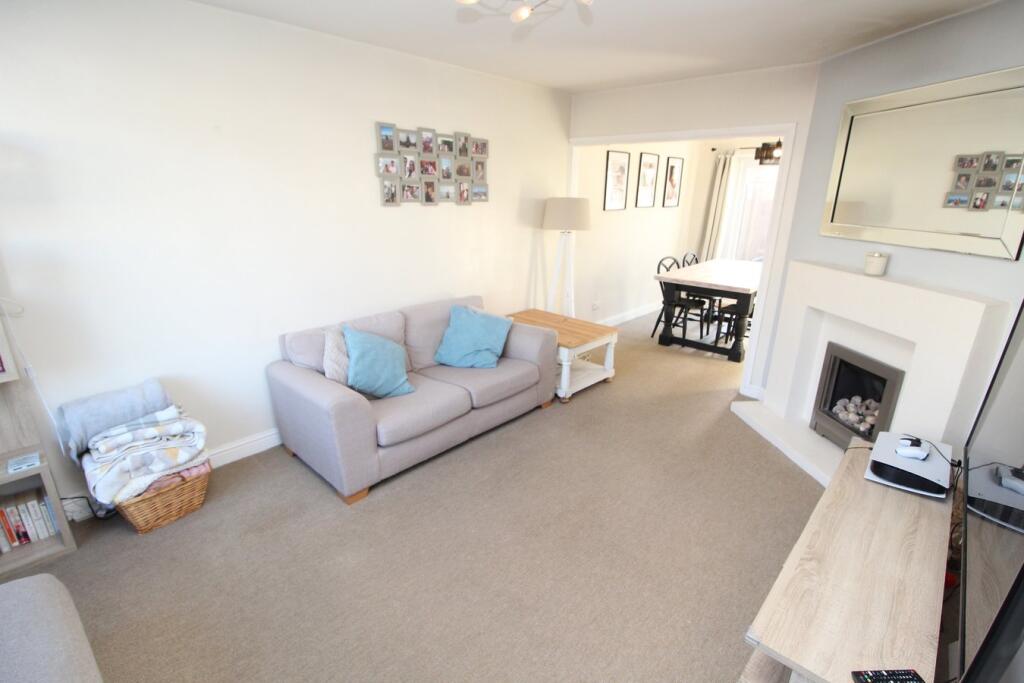 Hill View Drive, Cosby, Leicester, LE9 photo 2