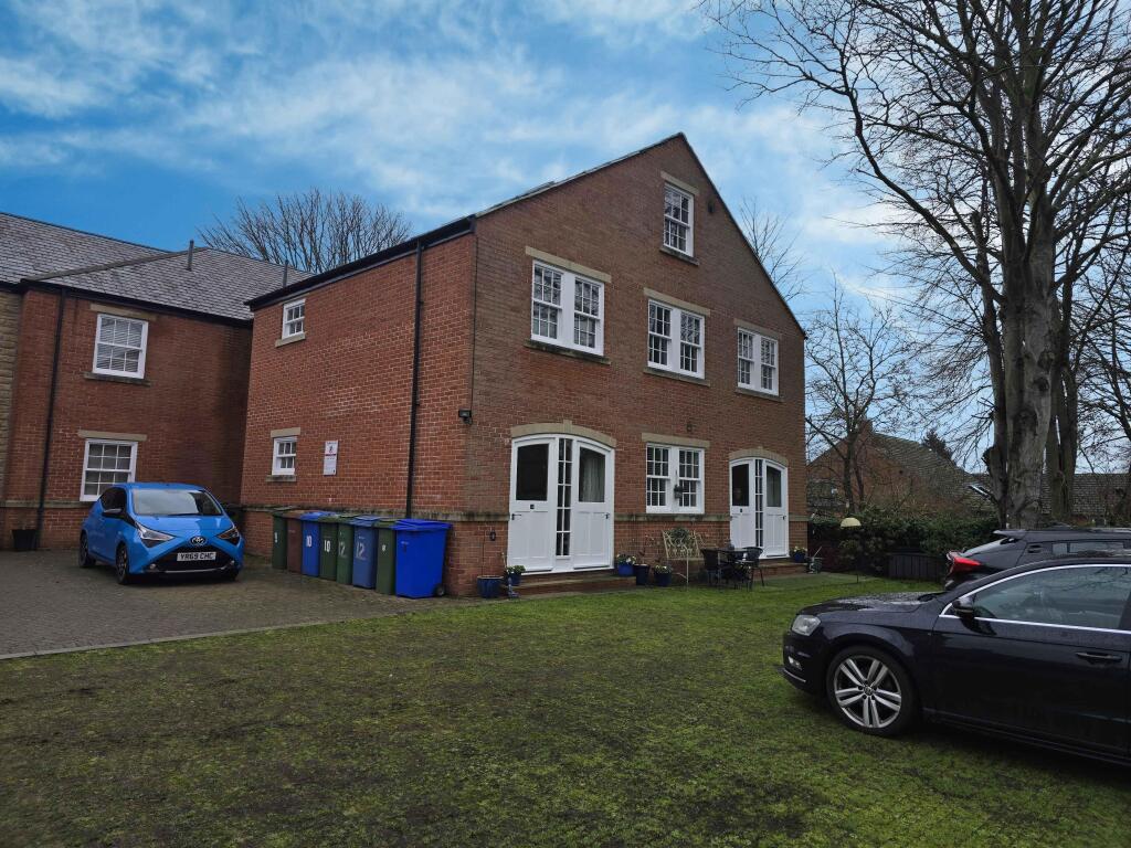 Main image of property: Flat 12 Hailgate Mews, Howden, Goole, North Humberside, DN14