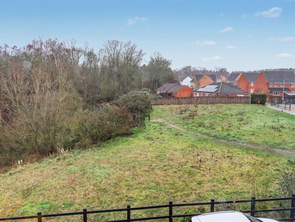 Elizabeth Way, Costessey, Norwich photo 3