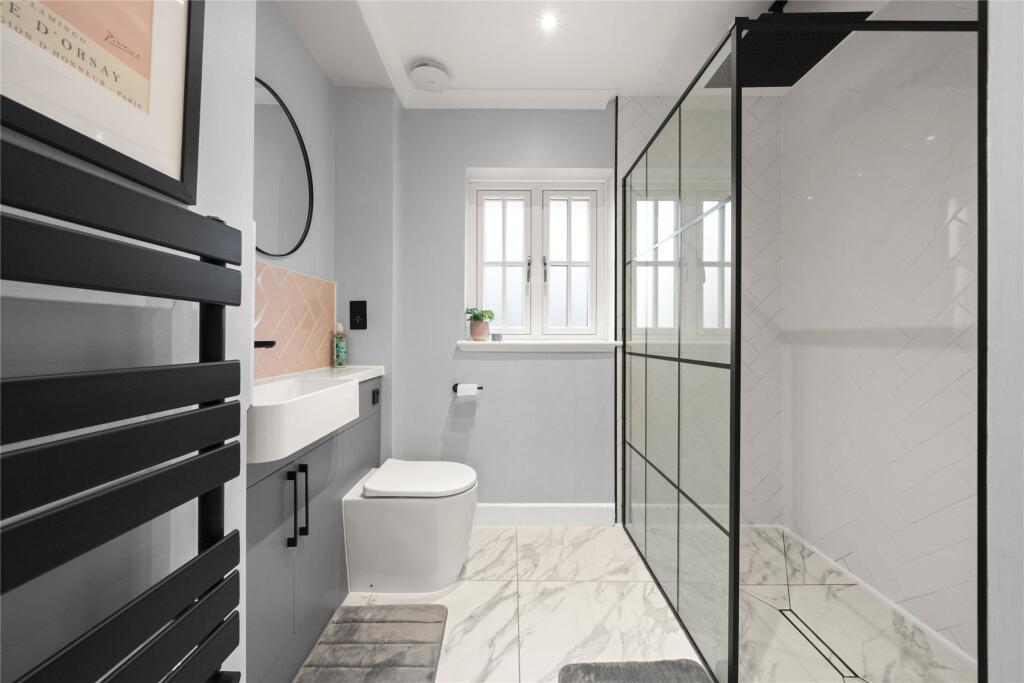 Blundel Lane, Stoke d'Abernon, Cobham, Surrey, KT11 - More